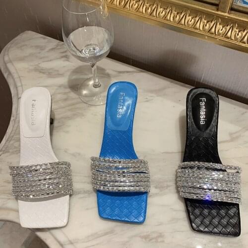 Women Slippers Flip Flops Shoes Fashion 2021 Ladies Summer Bling Casual Square Heel Shoes Female Slippers Slides Woman Sandals