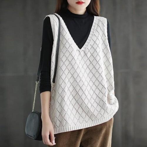 Pullover sweater vest women 2021 autumn new Loose vintage V-neck waistcoat knitted Hollow out vest women