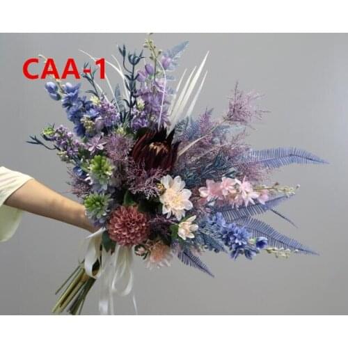 New bride simulates rose holding flower wedding dress to shoot prop CAA