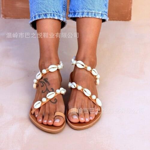 Large Size Fashion New Women Sandals Casual Flat Ethnic Style Sandals Women Summer Shell Pearls with Fingers
