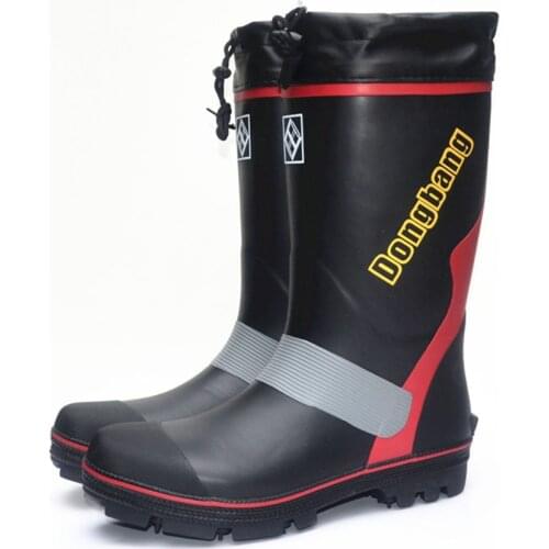 Fly Fishing Boots Anti-slip Waterproof Breathable Rubber Rock Fishing Shoes Steel Nail-soled Snow Winter Protection fisher wader