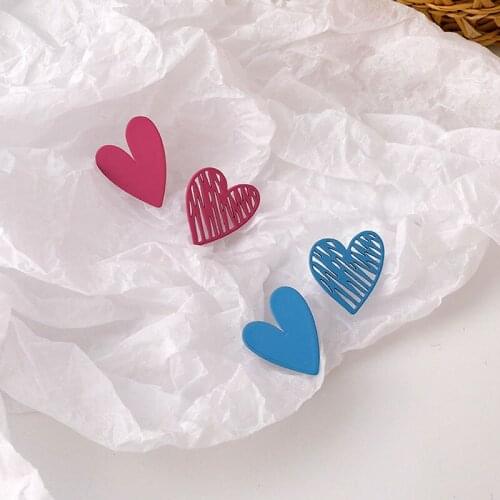 S925 Needle Japan And South Korea Fashio Asymmetric Hollow Love Earrings Peach Heart Sweet Niche Stud Ears Jewelry