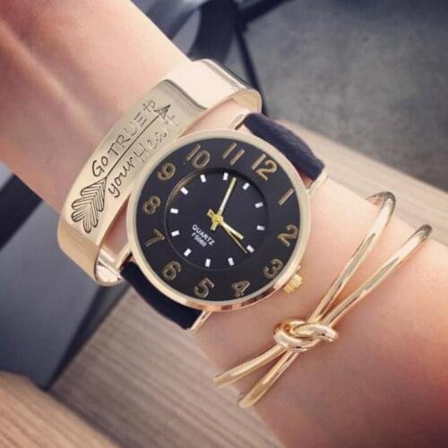 Pava Mens Gold Watch