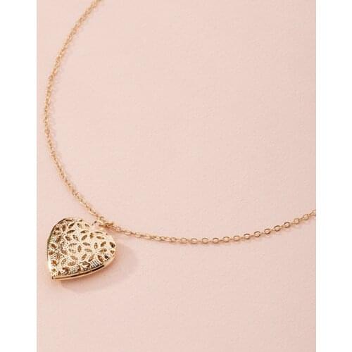 Romantic Simple Heart-shaped Pendant Necklace CharmingFemale Gold Color Clavicle Chain Fashion Party Jewelry Gift