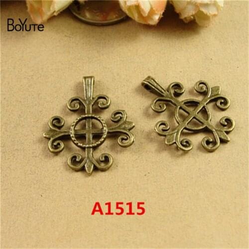 BoYuTe (50 Pieces/Lot) 28*34MM Fashion Antique Bronze Plated Alloy Cross Charms Pendants for Necklace Diy Jewelry Making