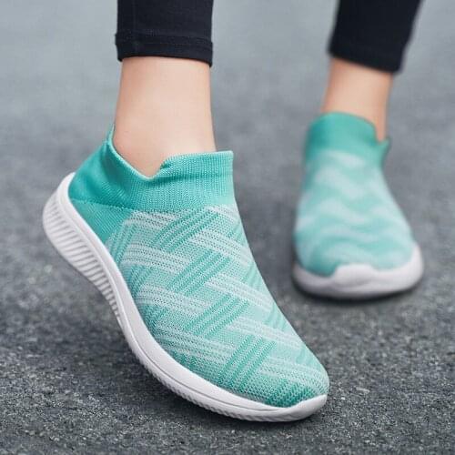 2021 Spring Autumn Flats Shoes Women Fashion Sports Casual Round Toe Socks Shoes Breathable Covers Feet Flat Shoes Ladies Shoes