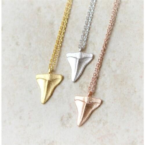 2017 New Fashion Collar Cute tiny shark tooth necklace,beach jewelry,bridesmaid gift,simple girl outdoors necklace