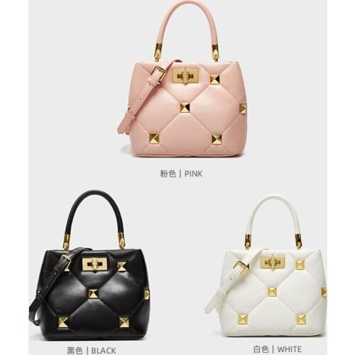 Tidal rivets with foreign slant shoulder bag with large capacity soft leather bag with fashionable hand-held bucket bag