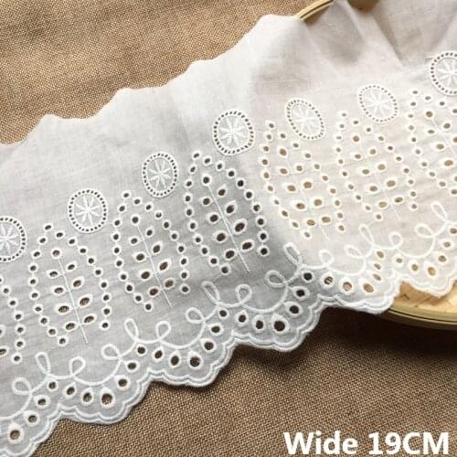 19CM Wide New White Cotton Hollow Embroidered Lace Ribbon 3d Flowers Fabirc Dress Fringe Applique Apparel DIY Sewing Supplies