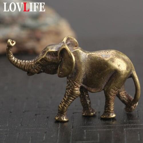 Antique Brass Elephant Key Chains Pendant Retro Small Ornaments Handmade Copper Table Desktop Decoration Trinket DIY Accessories