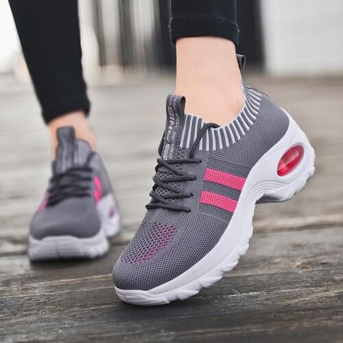 Women Sneakers Fashion Breathable Mesh Casual Shoes Platform Sneakers Men Platform Slip-On Sneakers Walking Running Shoes