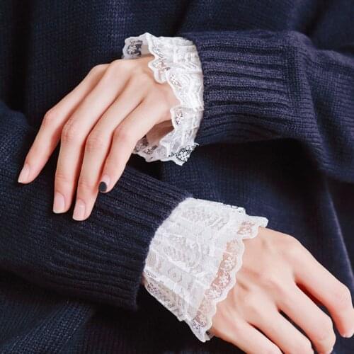 2Pcs/Pair Women Girls Decorative Chiffon Fake Flare Sleeves Floral Lace Pleated Ruched False Cuffs Apparel Wrist Warmers With F