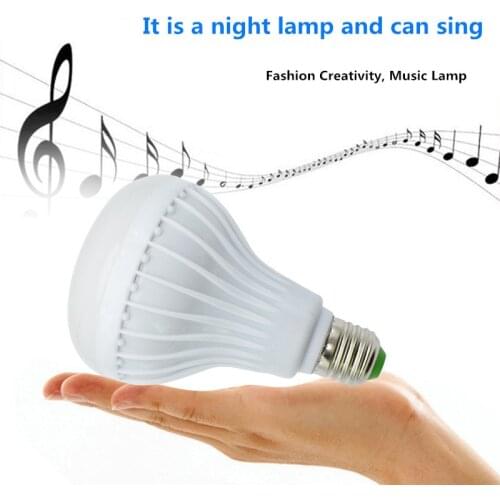 E27 Smart RGB 15W Wireless Bluetooth Speaker Bulb Music Playing Dimmable LED Bulb Light Lamp with 24 Keys Remote Controller