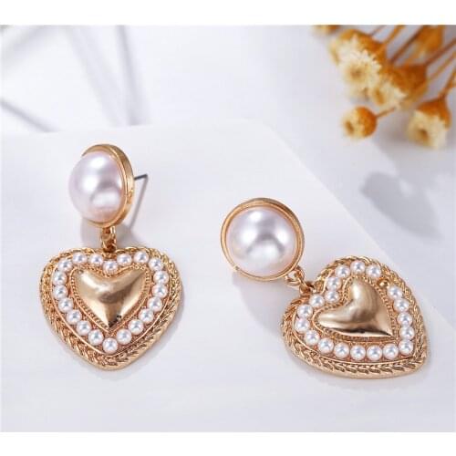 Fashion Korean Heart Earrings Sweet Stud Earrings For Women Elegant Imitation Pearls Fashion Jewelry Oorbellen Party Jewery