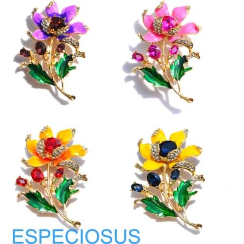 Elegant Pin Gold Color Women Gifts Purple Color Flower Rhinestone Breast pin Accessories Jewelry Painted Metal Brooch Garments
