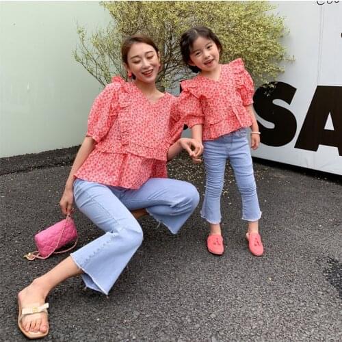 Family Look Mom And Girls Matching Blouse Summer Mother Daughter Korean Floral Puff Sleeve Cute Shirts Matching Family Outfits