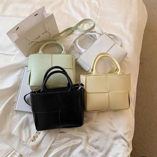 Summer Womens Shoulder Bag Handbag 2021 New Fashion Womens Bag Shoulder Messenger Portable Woven Small Square Bag