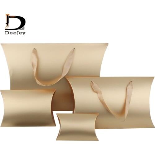 Handmade Wedding Favors Custom Logo metal sticker with Pillow Box golden color For Gift Special Unique Pillow Decorations Favor