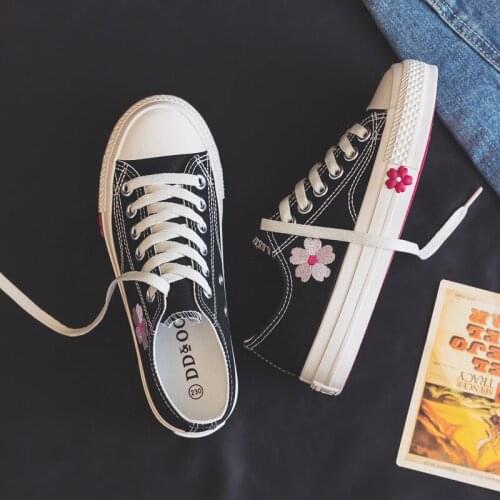 Womens Shoes Spring Summer Fashion Girls Casual Cute Flower Canvas Tenis Feminino Platform Flats Women Casual Shoes Sneakers