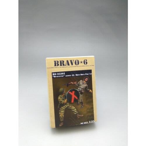 Resin Soldiers Soldiers in the Vietnam War confrontation two-person kit model 1：35