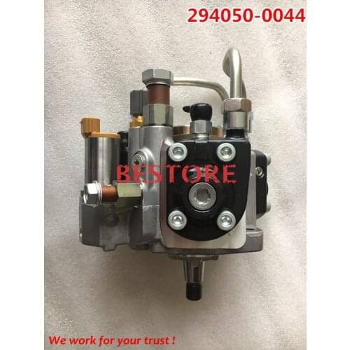 Original common rail fuel pump 294050-0044, 294050-0040 , 294050-004# , ME307482 for 6M60