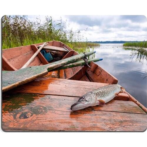 Mouse mat Gaming mouse pad) Gaming Mousepad Caught pike lies in a fishing boat on the background of the lake