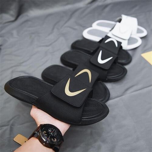 Summer new mens high-end slippers fashion casual outdoor beach shoes home non-slip wear-resistant sandals and slippers