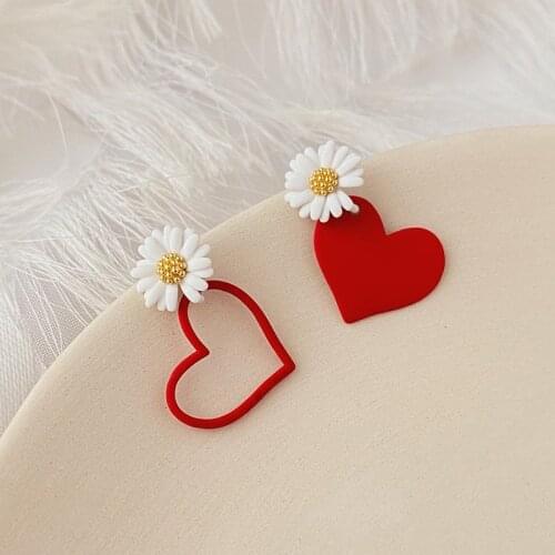 Korean Fashion Women Earrings Wedding Jewelry Accessoire Statement Sweet Asymmetric Daisy Love Flower Earrings