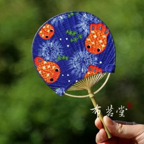 Mini round Bamboo Handle Flower Cloth Fan Childrens Wind Flower Cloth Circular Fan Decorative Photo