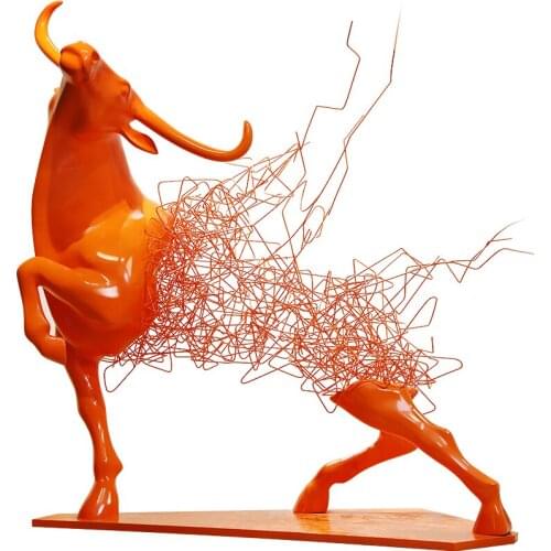 Large floor-to-floor abstract iron splicing cattle sculpture hotel sales office lobby metal animal decoration art device
