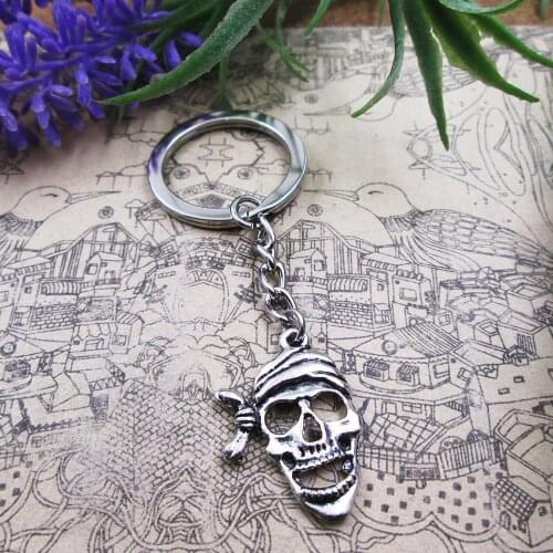 3pcs /lot 28*20mm Pirate skull 28mm Keyring Metal Chain Silver Color Men Car Gift Keychain