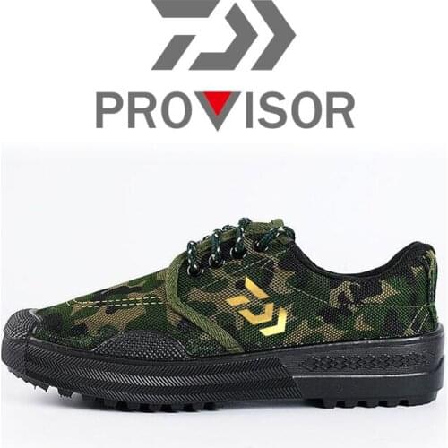 2020 New Dawa Camouflage outdoor Climbing shoes Wading Shoes Men Outdoor Shoes Non-slip Fishing Shoes Breathable Quick Dry Shoes