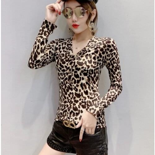 #5517 Black White Red Leopard Sexy T Shirt Women V Neck Buttons Tight Womens Tee Shirts Korean Stretch Cotton T Shirt For Girls