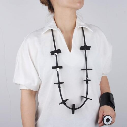 Vintage Square Metal Beads Pendant Necklace For Mom Handmade Black Foam Rubber Necklace Women Retro Jewelry Harajuku Accessories