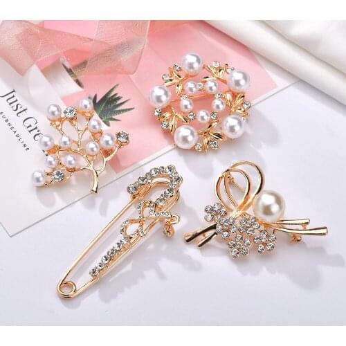 1PC Wedding imitation pearl brooch Fashion vintage alloy with rhinestone brooch Womens jewelry accessories 4 styles