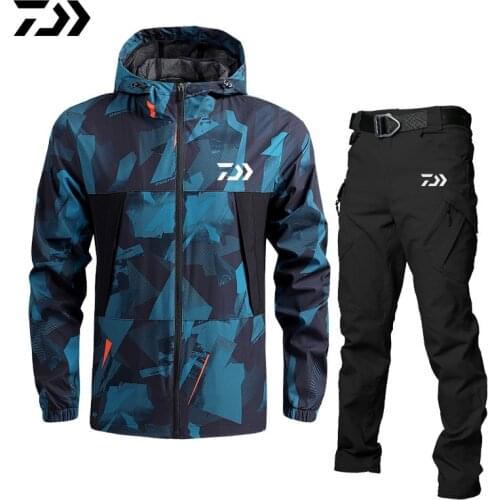 Daiwa Fishing Suit Waterproof Men Winter Fishing Clothing Hooded Fishing Apparel Sports Hiking Jacket Outdoor Fishing Wear