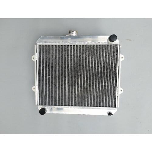 3 Rows aluminum universal radiator for Toyota HILUX 22R 1.8L/2.0L/2.2L/2.4L Petrol RN85 RN90 YN85
