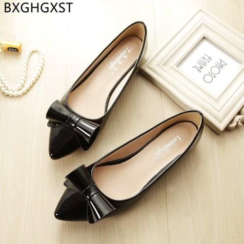 Butterfly-knot Loafers Slip on Shoes for Women Fashion Pointed Toe Black Office Shoes Women Patent Leather Boat Shoes for Women