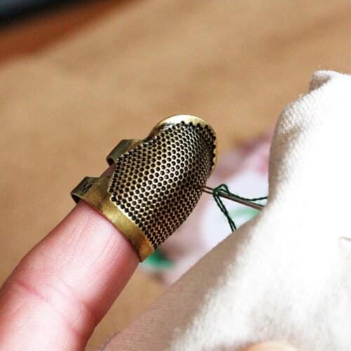 1pcs Pack Sewing Thimble Finger Protector Special Retro Thimble Home Craft DIY Needlework Sewing Tool Metal Accessories