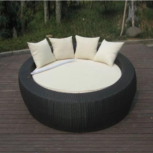 Home / Office Leisure Outdoor Rattan Daybed With White Cushion to sea port by sea
