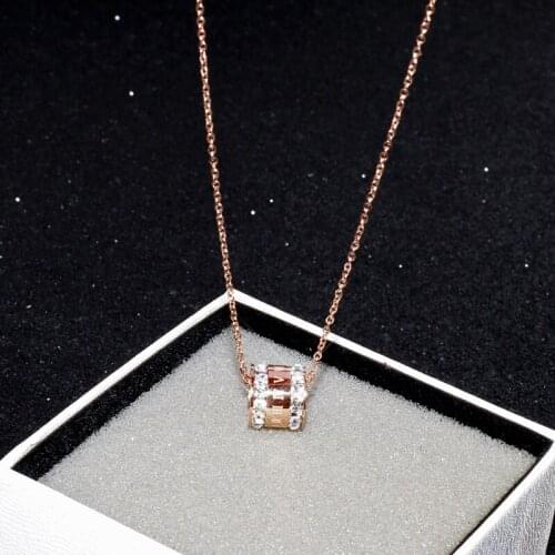 YUN RUO 2018 New Rose Gold Color White Crystal Circle Roman Pendant Necklace Fashion Titanium Steel Woman Jewelry Never Fade