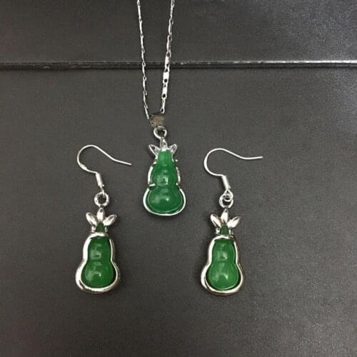 Natural Green Chalcedony Hand-carved Gourd Earrings Fashion Boutique Jewelry Ladies Earrings and Necklaces Two-piece Set
