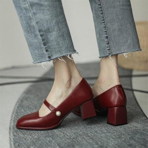 Womens shoes 2021 spring and autumn new fairy style grandma Mary Jane shoes one word pearl comfortable thick heel single shoes