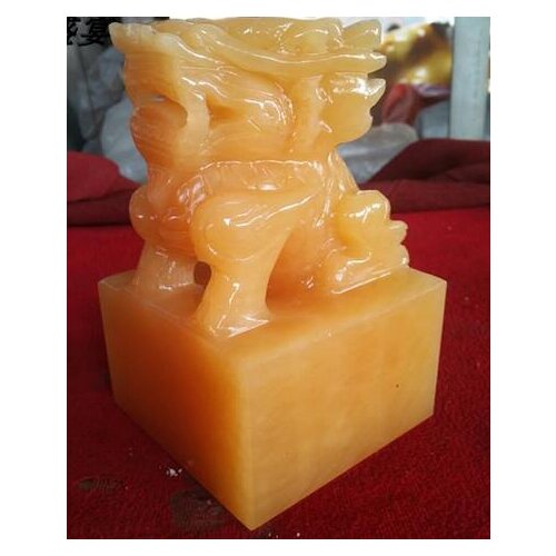 Natural Beige jade Topaz Seal Ornaments Town House Huaiyu Yuqi Lettering Guanyun Hengtong Crafts