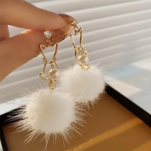Cute Cat Pearl Drop Dangle Earrings for Women Hollow Out Crystal White Pom Pom Ball Party Jewelry Gifts
