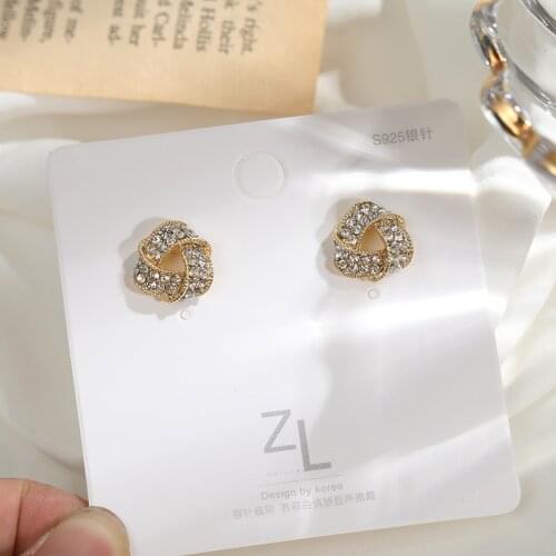 Sweet Girl Earrings 2020 Fashion New Earrings Personality Wild Three-dimensional Woven Triangle Hollow Crystal Earrings Punk