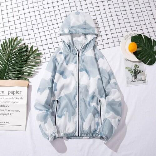 VERSMA 2019 Korean Slim Fit Camouflage Windbreaker Men Jacket Coar Summer Outdoor Sun Protection Clothing Couple Thin Jacket Men