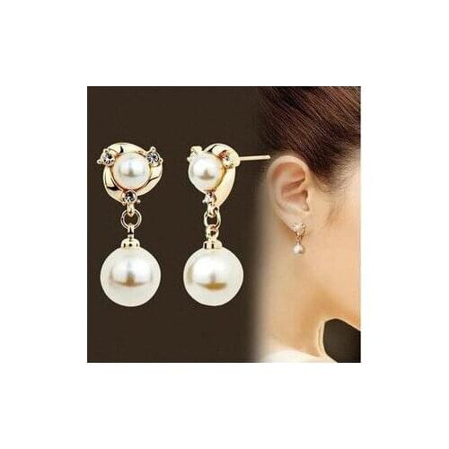 New 2017 High quality Pearl stud Earrings Rhinestone Temperament Earrings for women Fashion Personality wholesale good quality