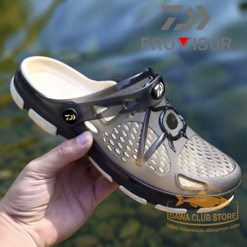 2020 New DAWA Fishing Sandals Summer Leisure Hole Shoes Outdoor Mountaineering Beach Half Slippers Daiwa Men Non-slip Slippers