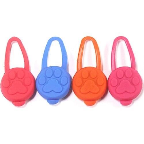 1pc Cat Collar Flash LED Pendant Night Light Glowing Safety Pet Lead Kitten Necklace Luminous Bright Decoration For Cat